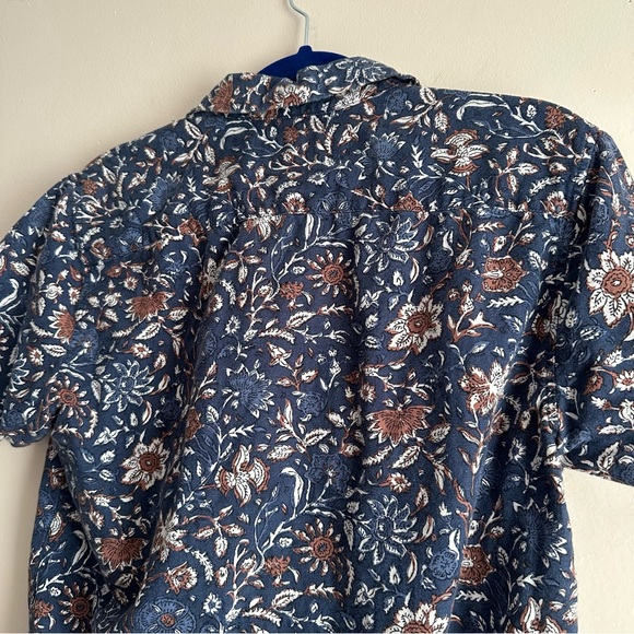A&F • Linen Blend Floral Print Short Sleeve Shirt - Picture 7 of 7